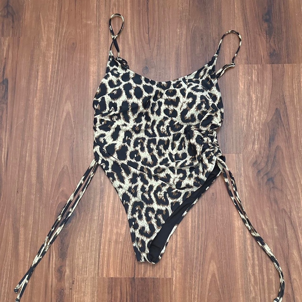 leopard print swim suit